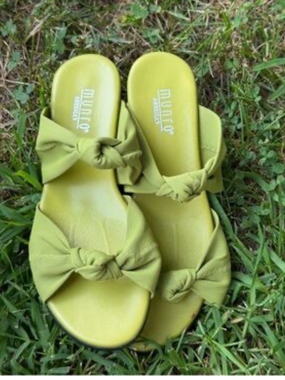 Munro American low-block-heel slide sandals